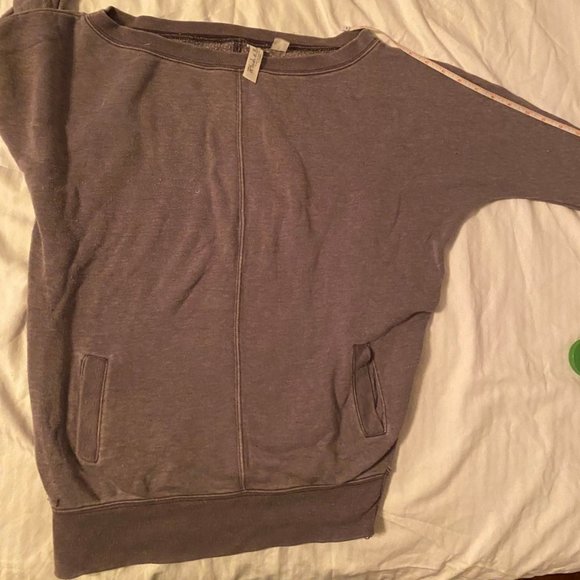 Blush & Lush Lavender Sweatshirt size XS - Picture 1 of 9